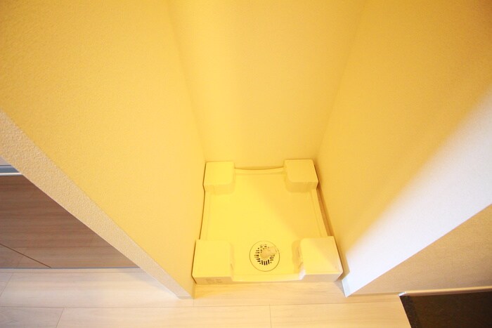 物件内観写真8　(洗濯機置場)