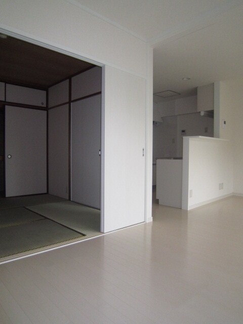 物件内観写真12　(居室)