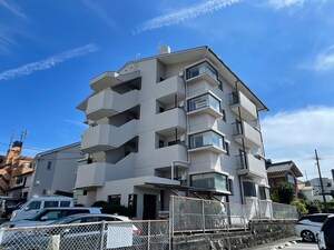 団　ヤマテ外観写真