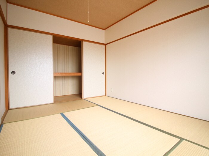 物件内観写真8　(居室)