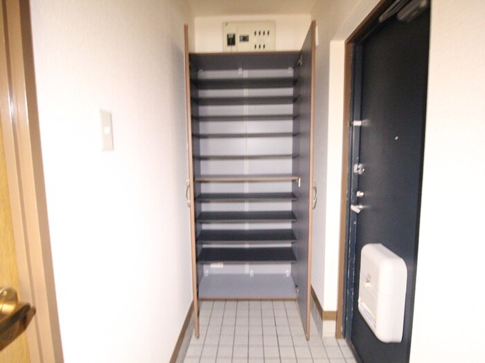 物件内観写真16　(靴箱)