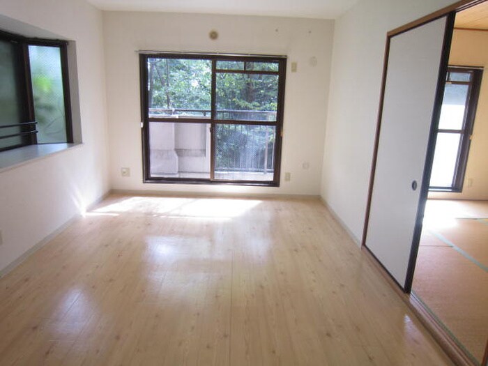 物件内観写真8　(居室)