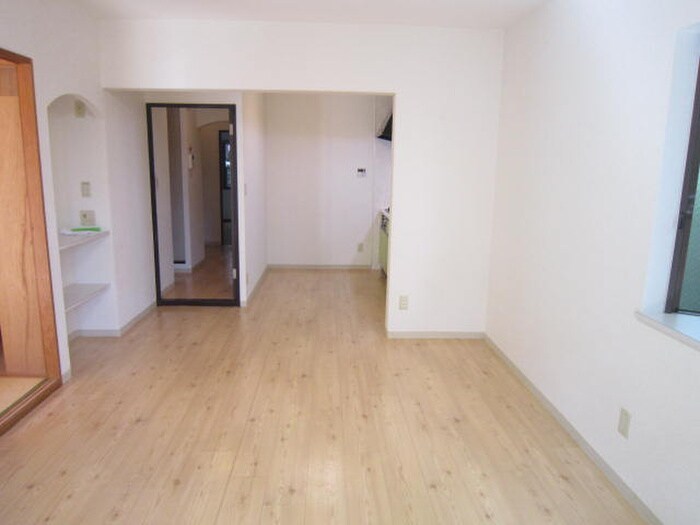 物件内観写真9　(居室)