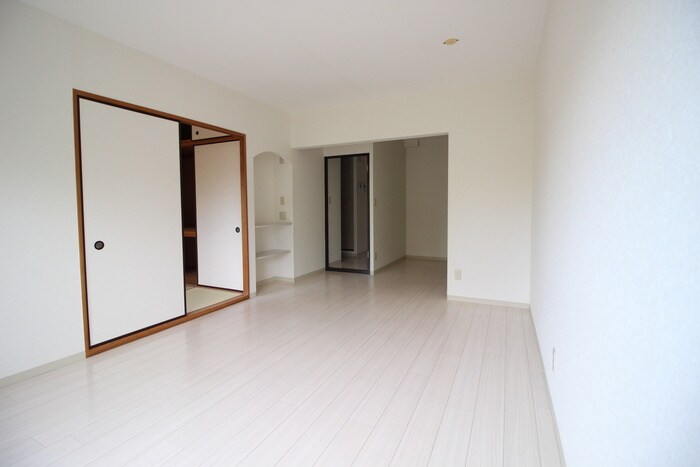 物件内観写真9　(居室)