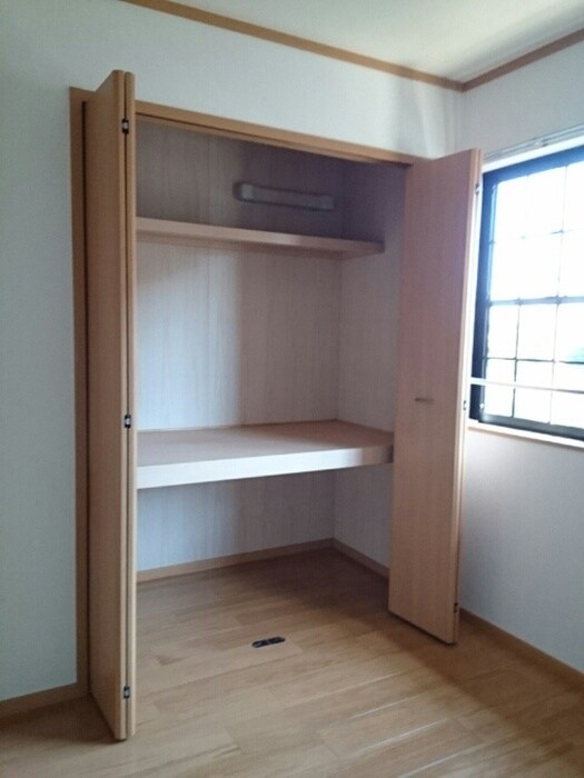 物件内観写真7　(収納)