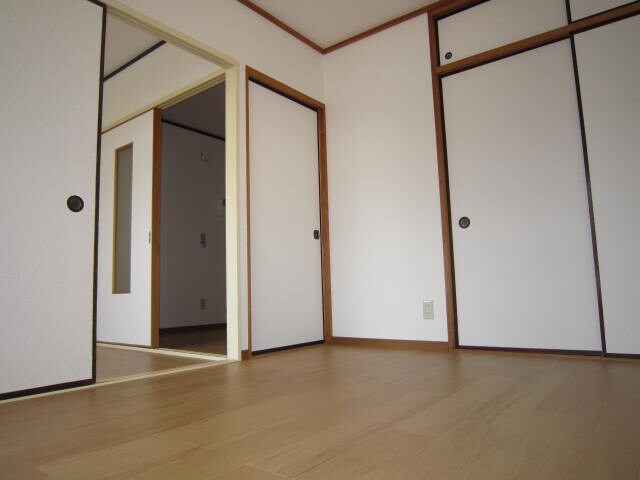 物件内観写真5　(居室)