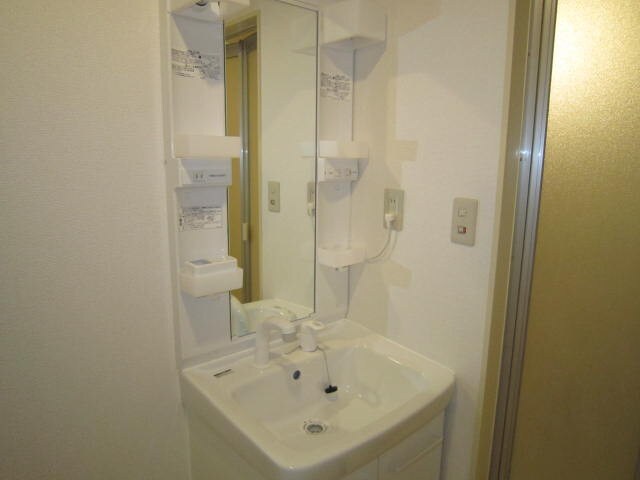 物件内観写真9　(洗面)
