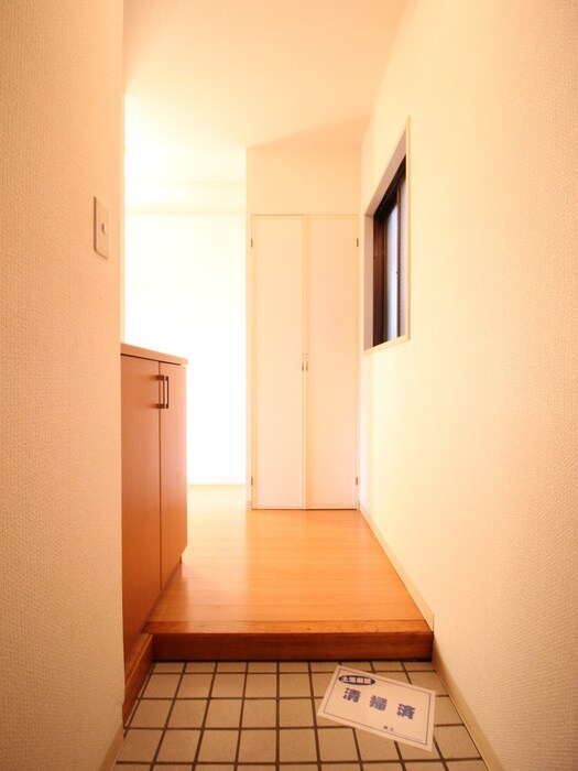 物件内観写真20　(玄関)