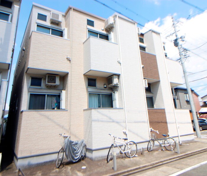 物件外観写真1　(外観写真)