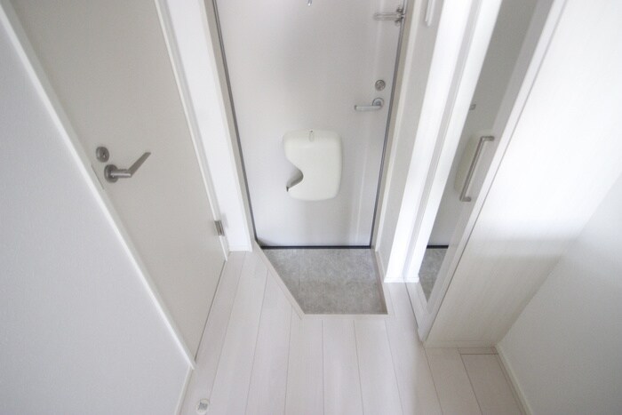 物件内観写真17　(玄関)