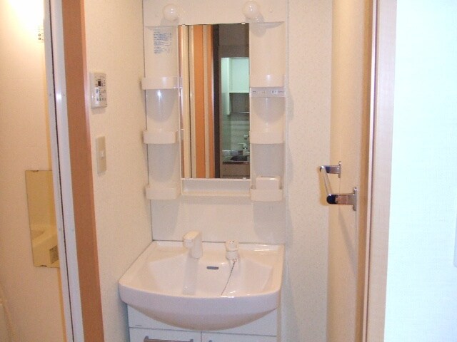 物件内観写真10　(洗面)