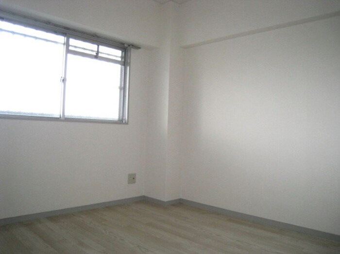 物件内観写真12　(居室)