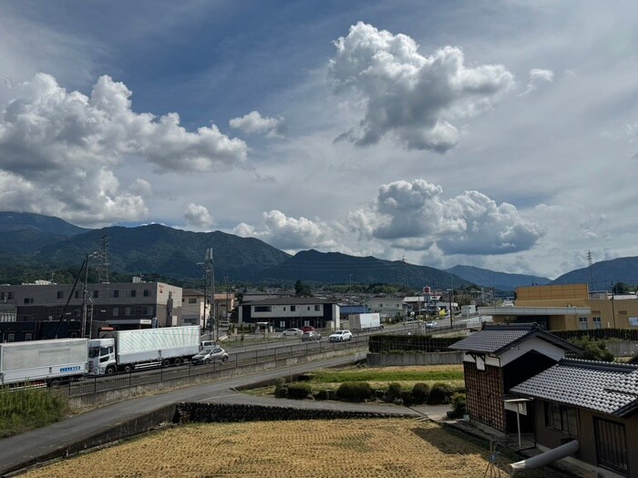 物件内観写真15　(室内からの展望)