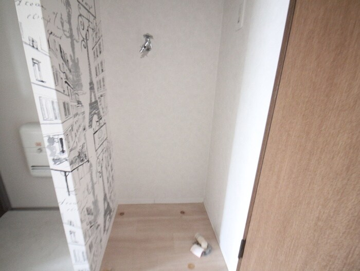 物件内観写真14　(洗濯機置場)