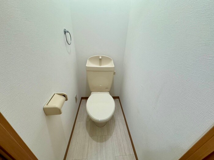 物件内観写真11　(トイレ)
