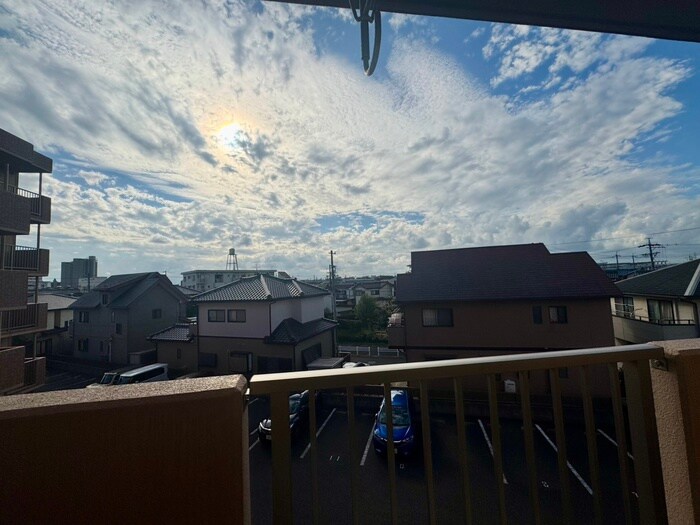 物件内観写真17　(室内からの展望)