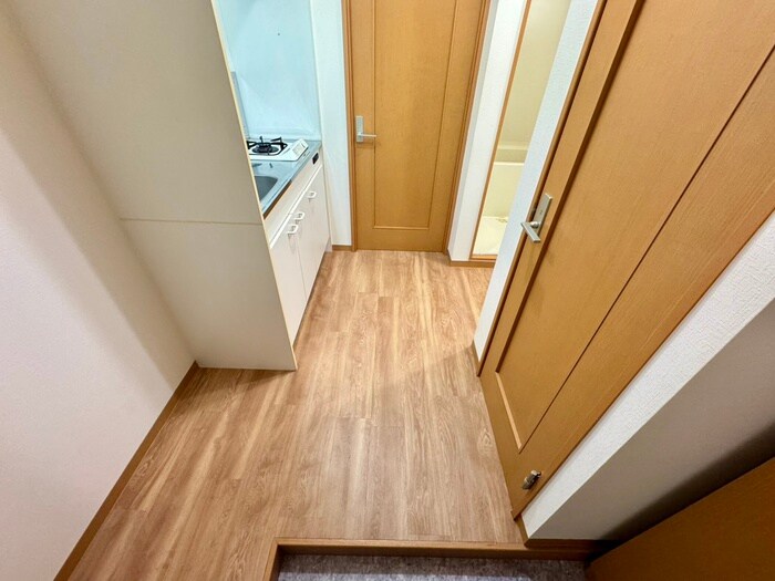 物件内観写真18　(廊下)