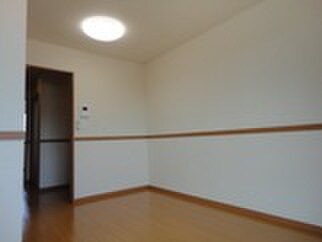 物件内観写真15　(居室)