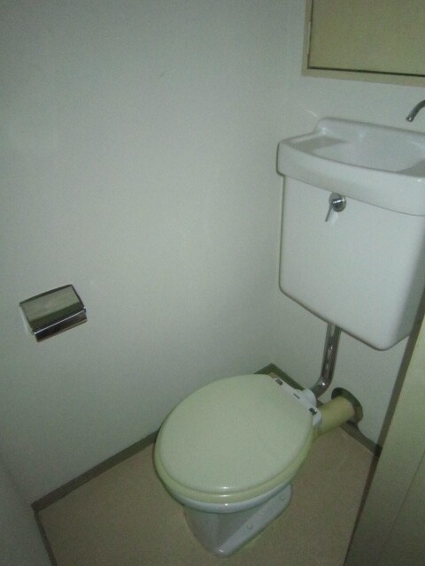 物件内観写真9　(トイレ)