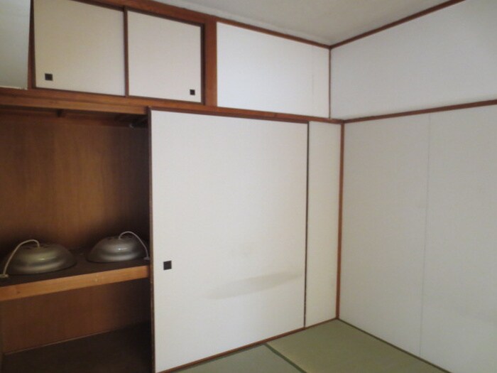 物件内観写真12　(収納)