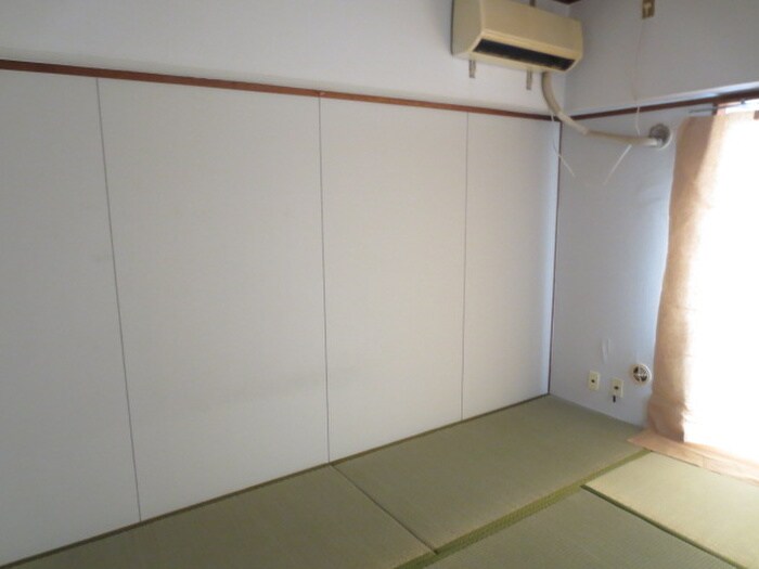 物件内観写真13　(居室)