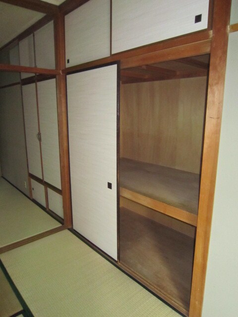 物件内観写真16　(収納)