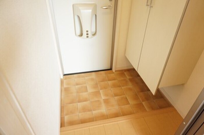 物件内観写真14　(玄関)
