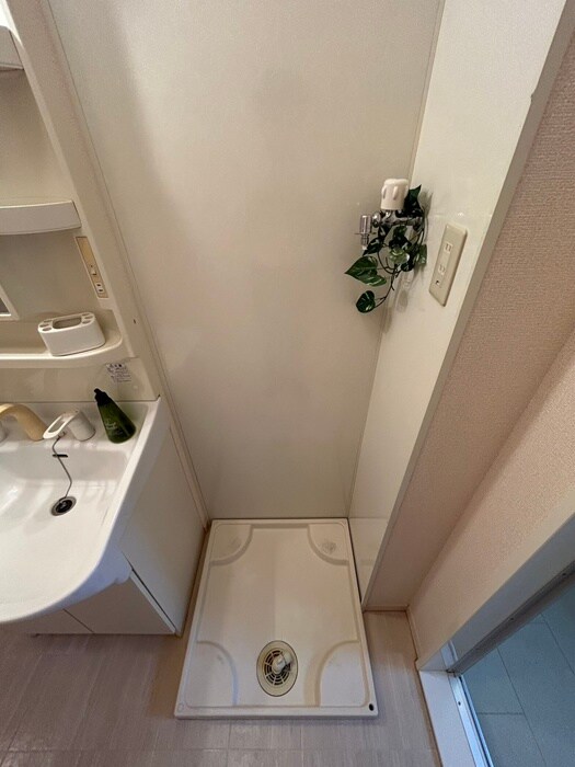 物件内観写真14　(洗濯機置場)