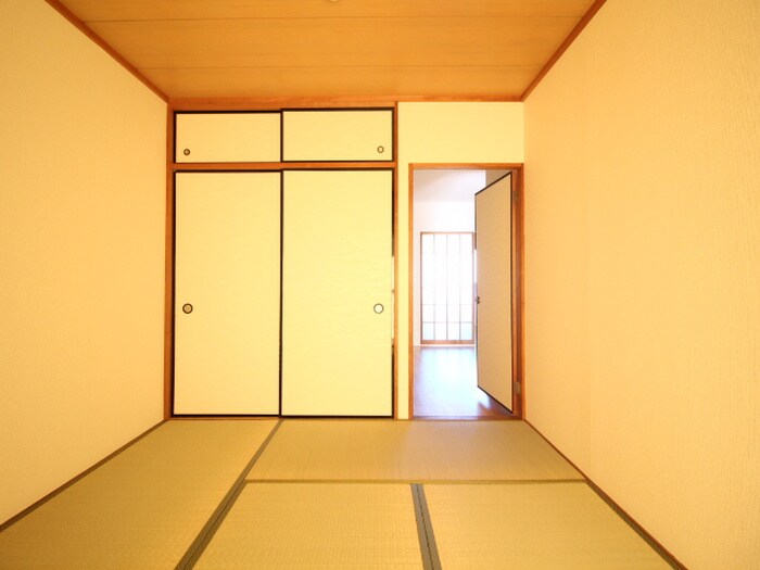 物件内観写真9　(居室)