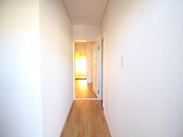物件内観写真19　(廊下)