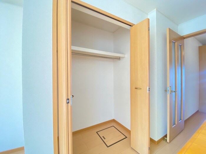 物件内観写真11　(収納)