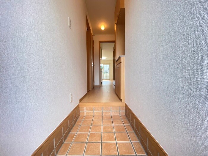 物件内観写真19　(玄関)