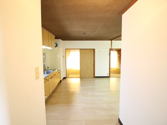 物件内観写真19　(廊下)