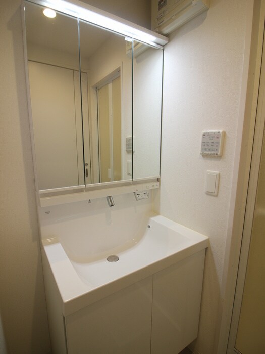 物件内観写真13　(洗面)