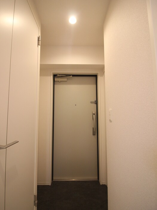 物件内観写真18　(玄関)