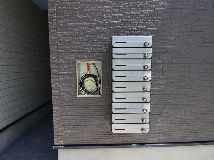 物件外観写真4　(建物設備)