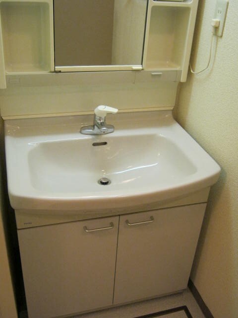 物件内観写真7　(洗面)