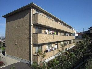 メゾン秋葉山外観写真