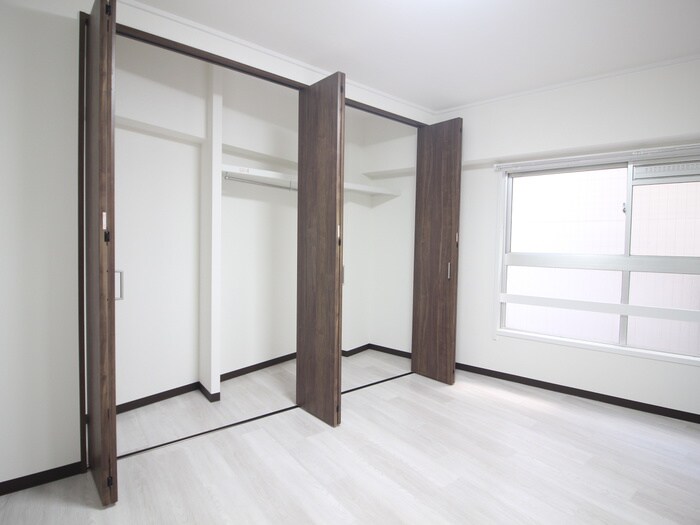 物件内観写真12　(収納)