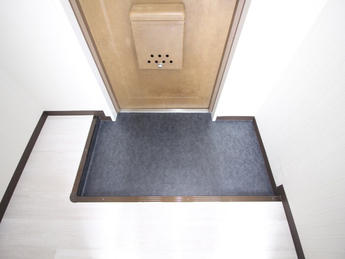 物件内観写真19　(玄関)