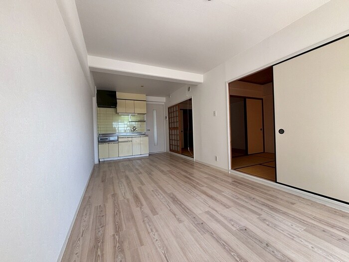 物件内観写真9　(居室)