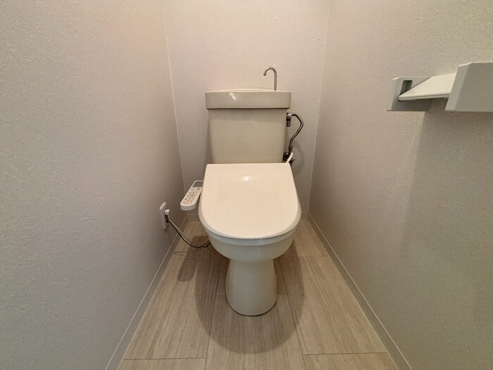 物件内観写真14　(トイレ)