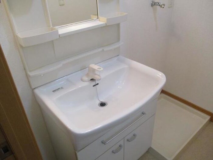 物件内観写真8　(洗面)