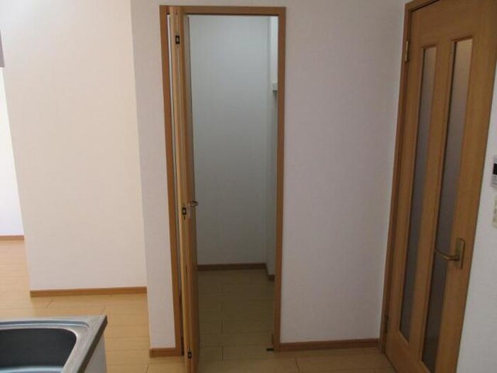 物件内観写真9　(廊下)