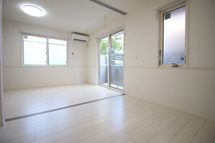 物件内観写真13　(居室)