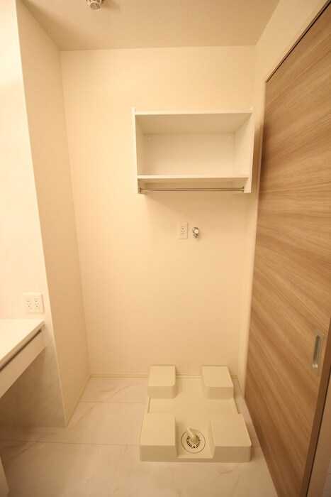 物件内観写真17　(洗濯機置場)