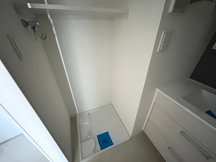 物件内観写真10　(洗濯機置場)