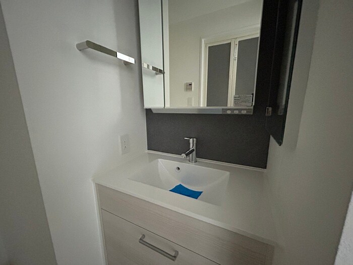 物件内観写真11　(洗面)