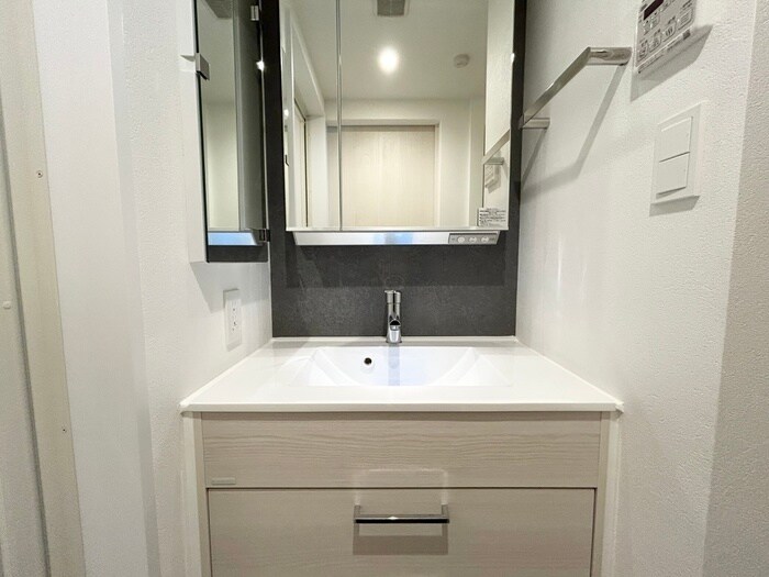 物件内観写真12　(洗面)