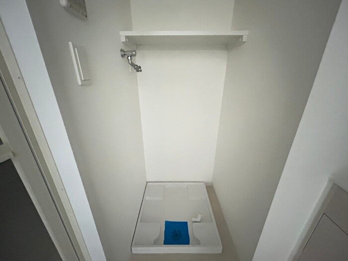 物件内観写真12　(洗濯機置場)